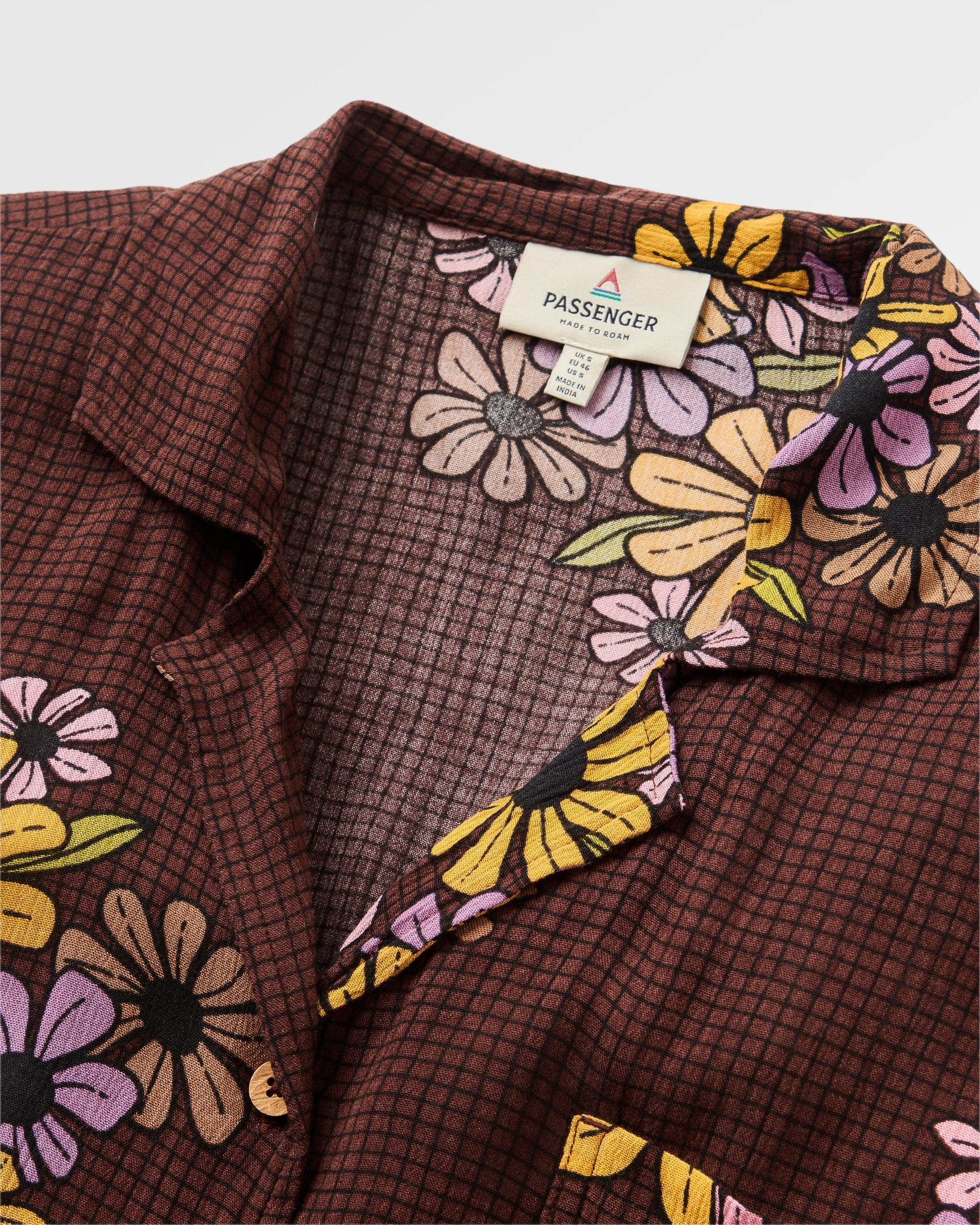 Arden Short Sleeve Shirt Eco Vero - Floral Grid Espresso - Image 4