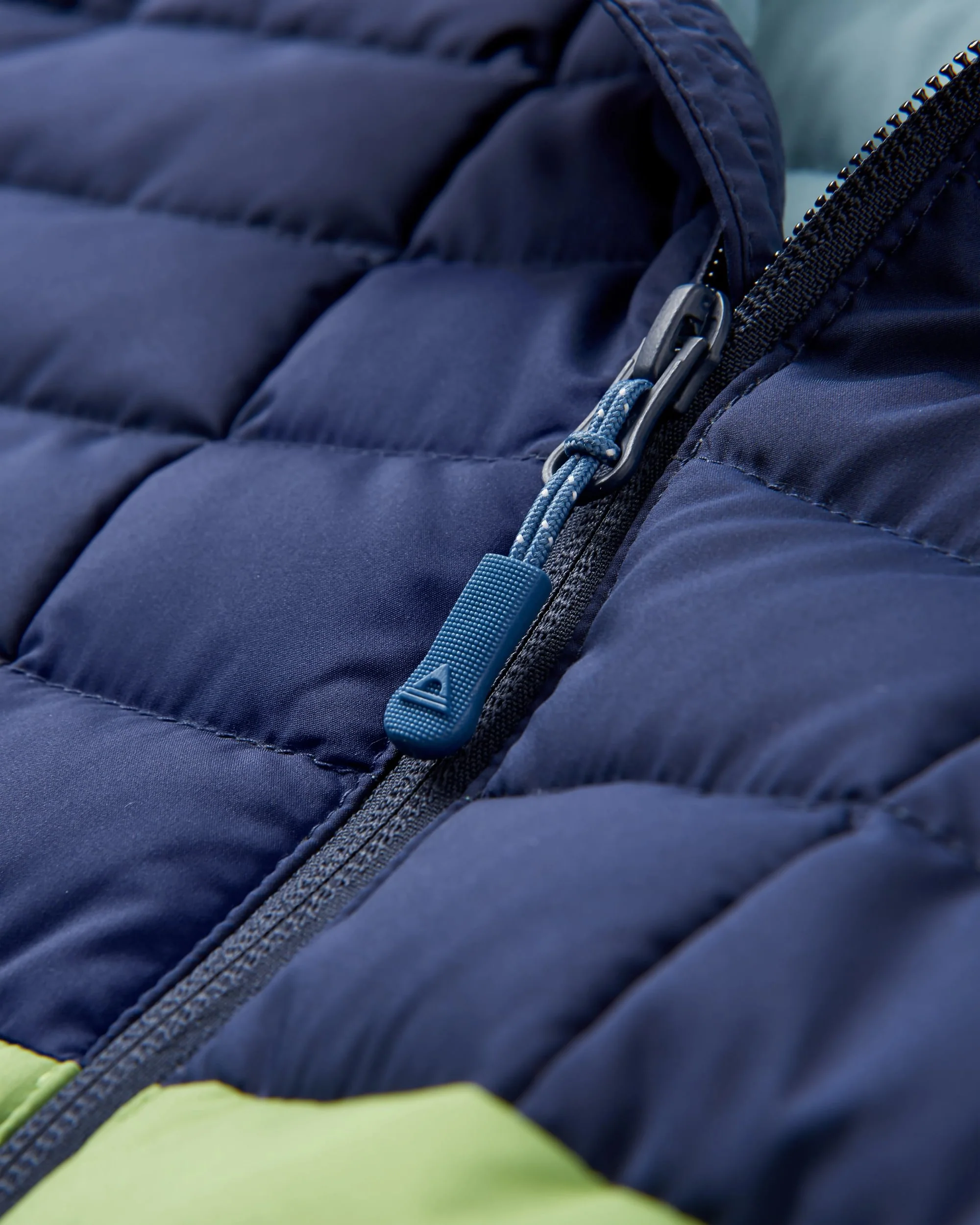 Ashland Down Gilet - Rich Navy/Pear Green - Image 10