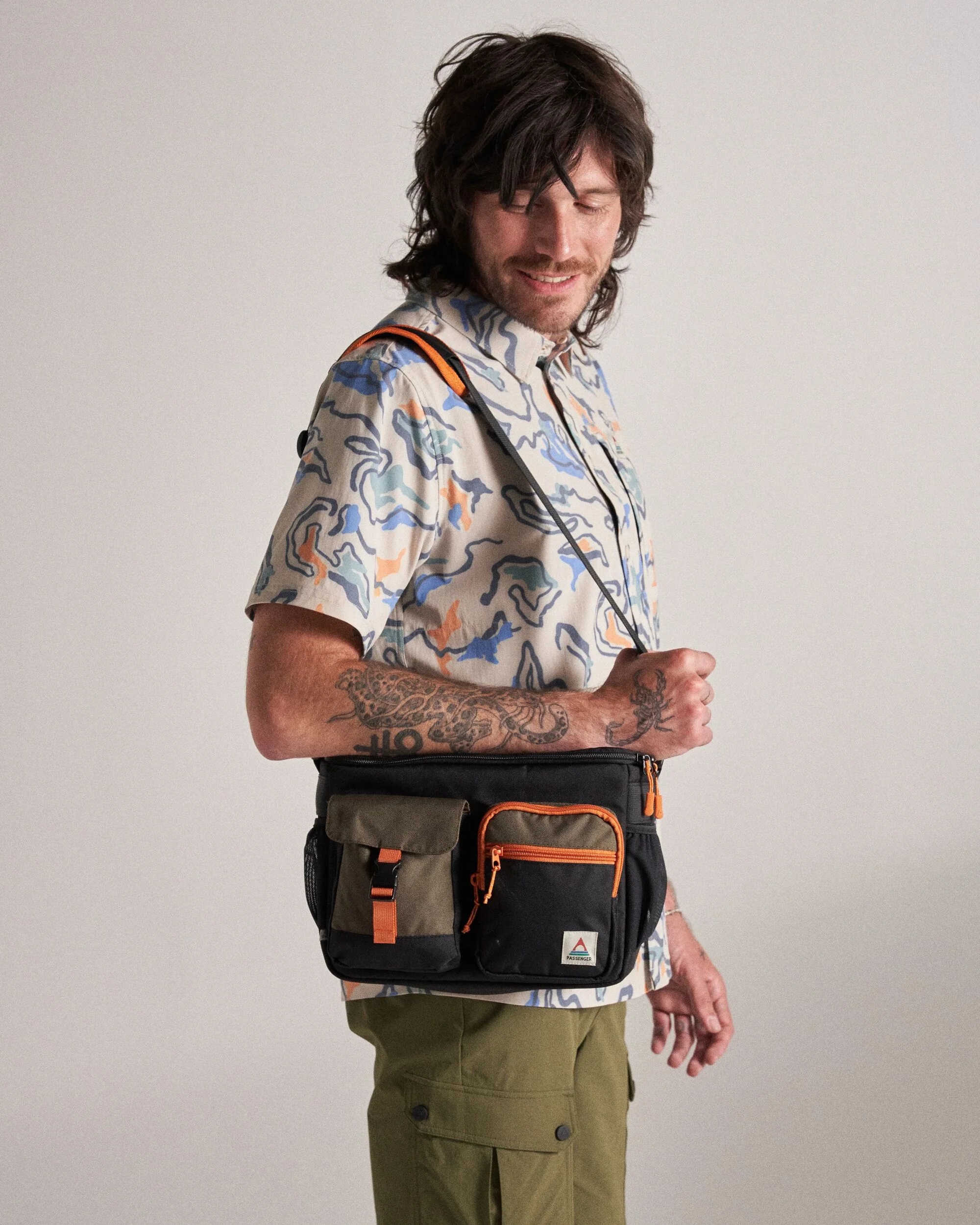 Boondocker Camera Bag - True Black/ Khaki - Image 6