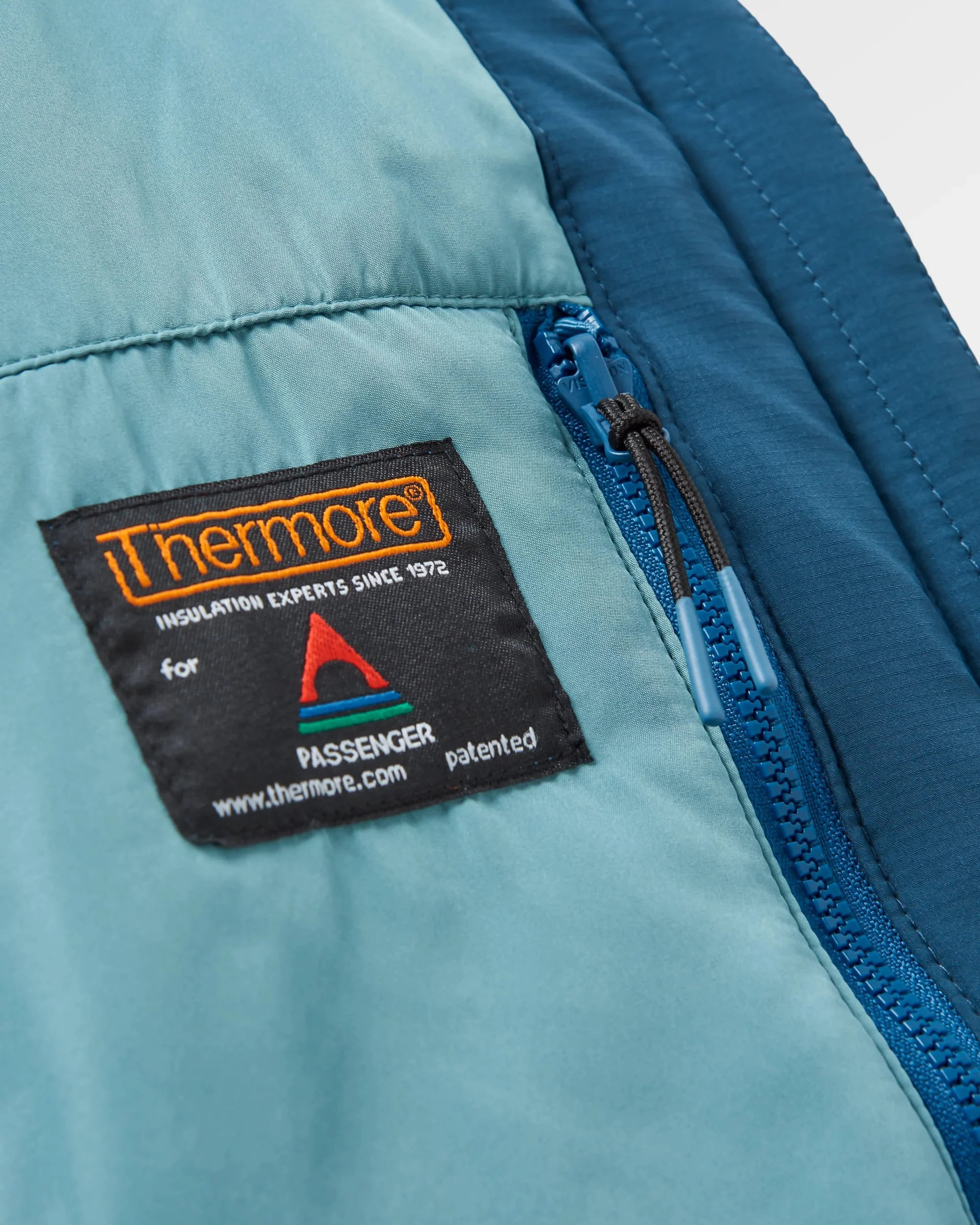 Daybreak Lightweight Thermore® Insulated Jacket - Rich Navy/Dark Denim/Arctic - Image 4