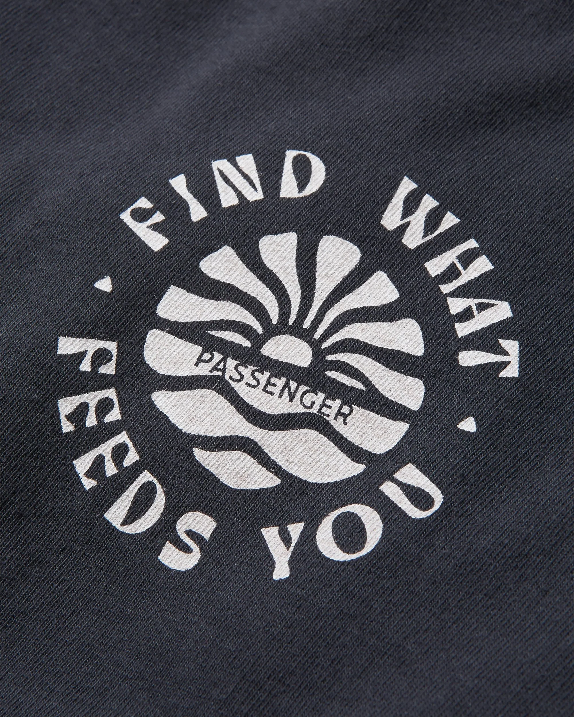 Discovery LS T-Shirt - Black - Image 7