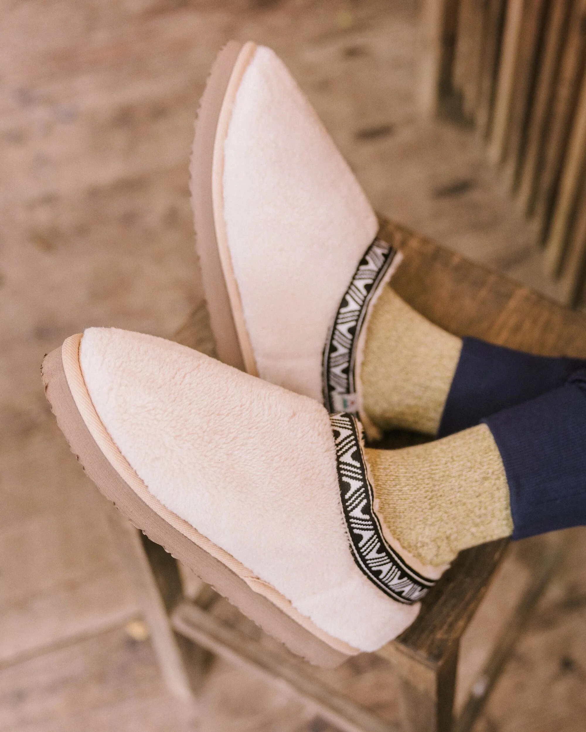 Ember Sherpa Fleece Slipper - Birch - Image 4