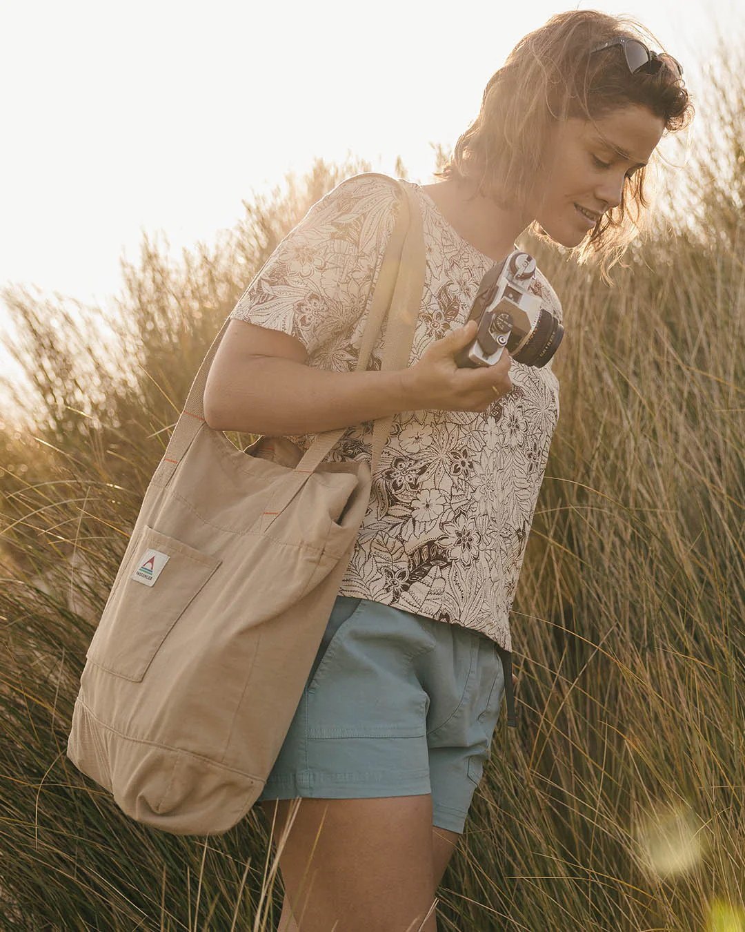 Evergreen Organic Tote Bag - Biscuit - Image 6