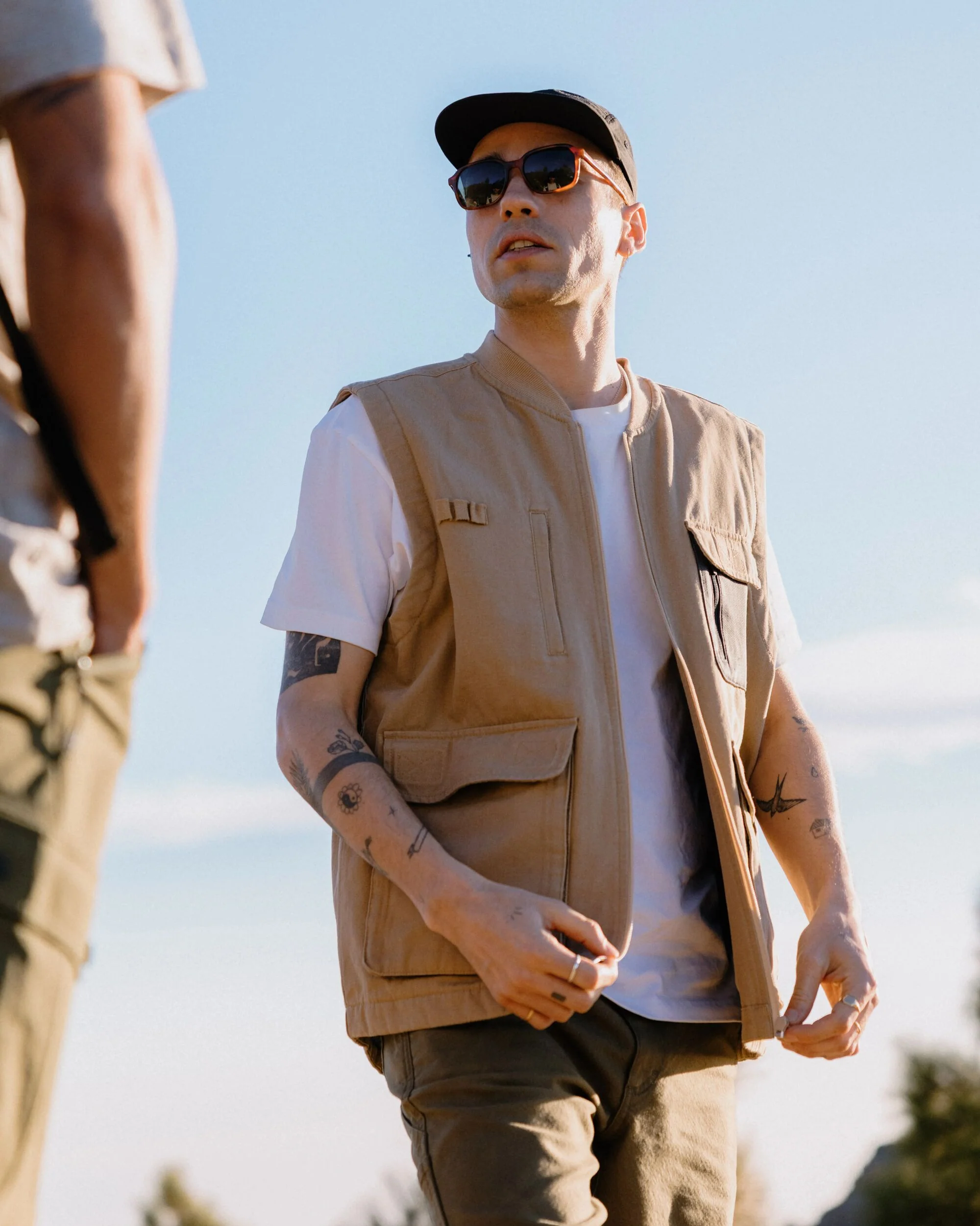 Explorers Organic Cotton Canvas Gilet - Stone