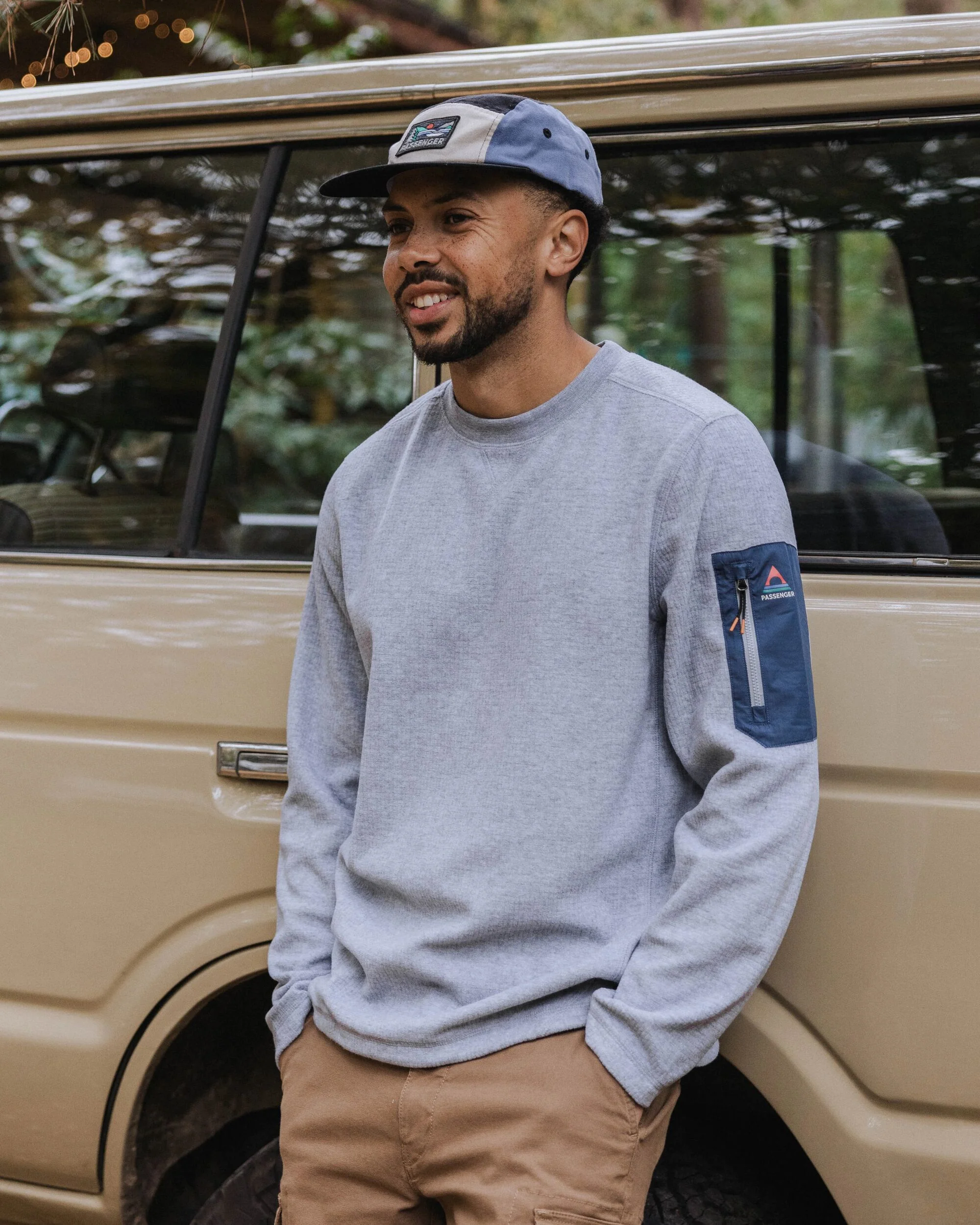 Forestscape Grid Fleece Crew - Grey Marl