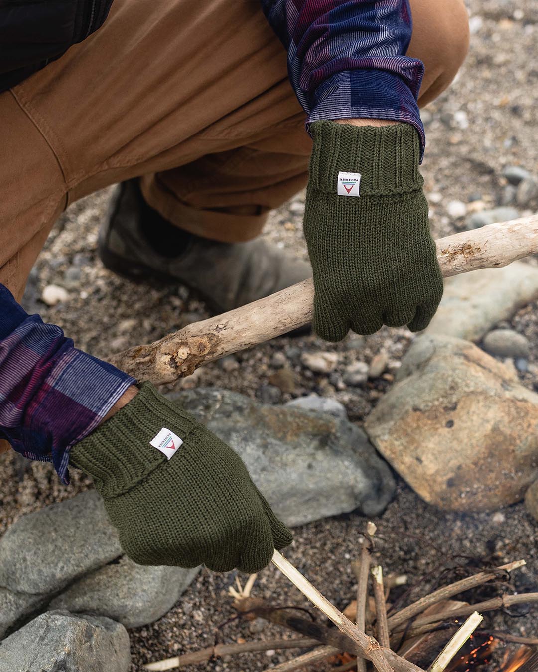 Gale Acrylic Knitted Gloves - Fir Tree - Image 4