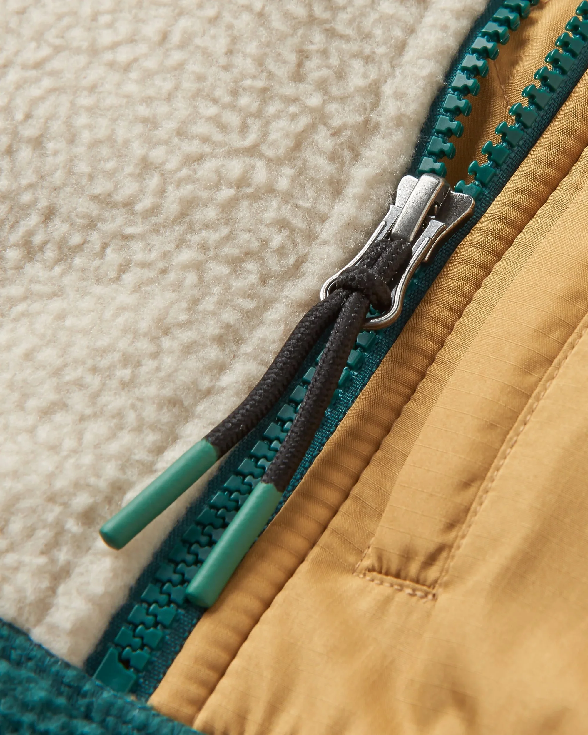 Home Sherpa Fleece - Rain Forest/ Oatmeal - Image 7