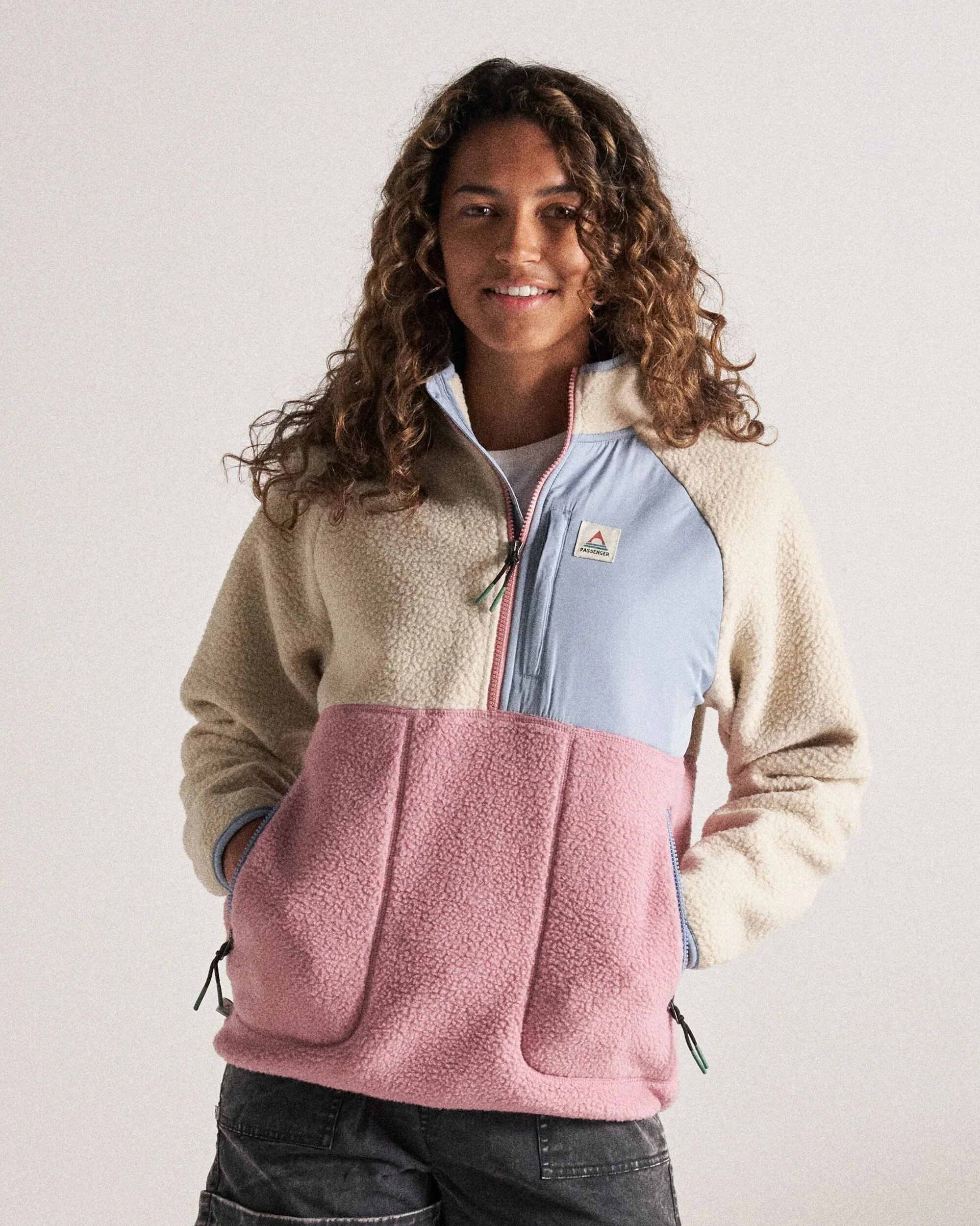 Home Sherpa Fleece - Oatmeal/Pink haze
