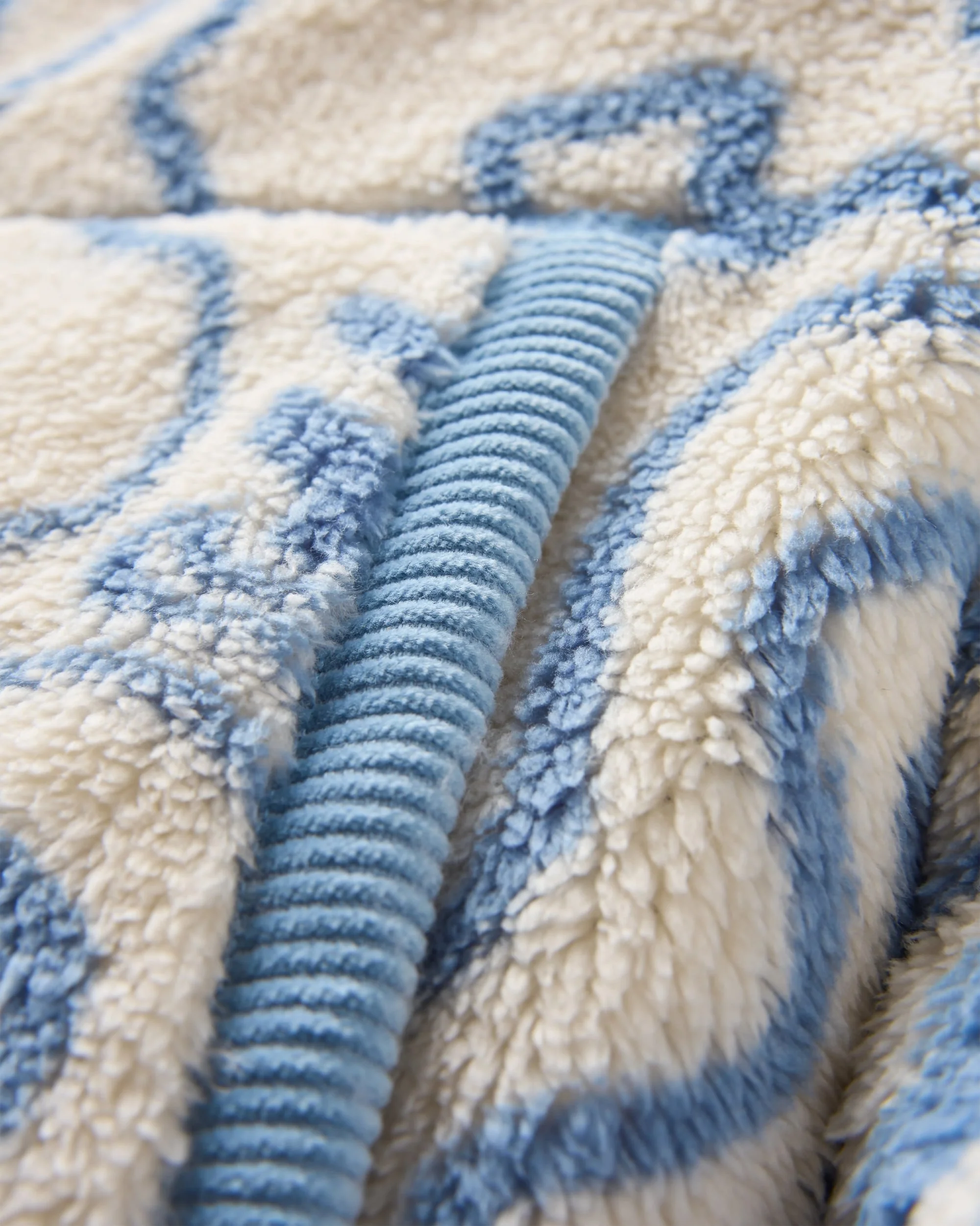 Iris Collarless Fleece - Strata Swirl Birch - Image 9