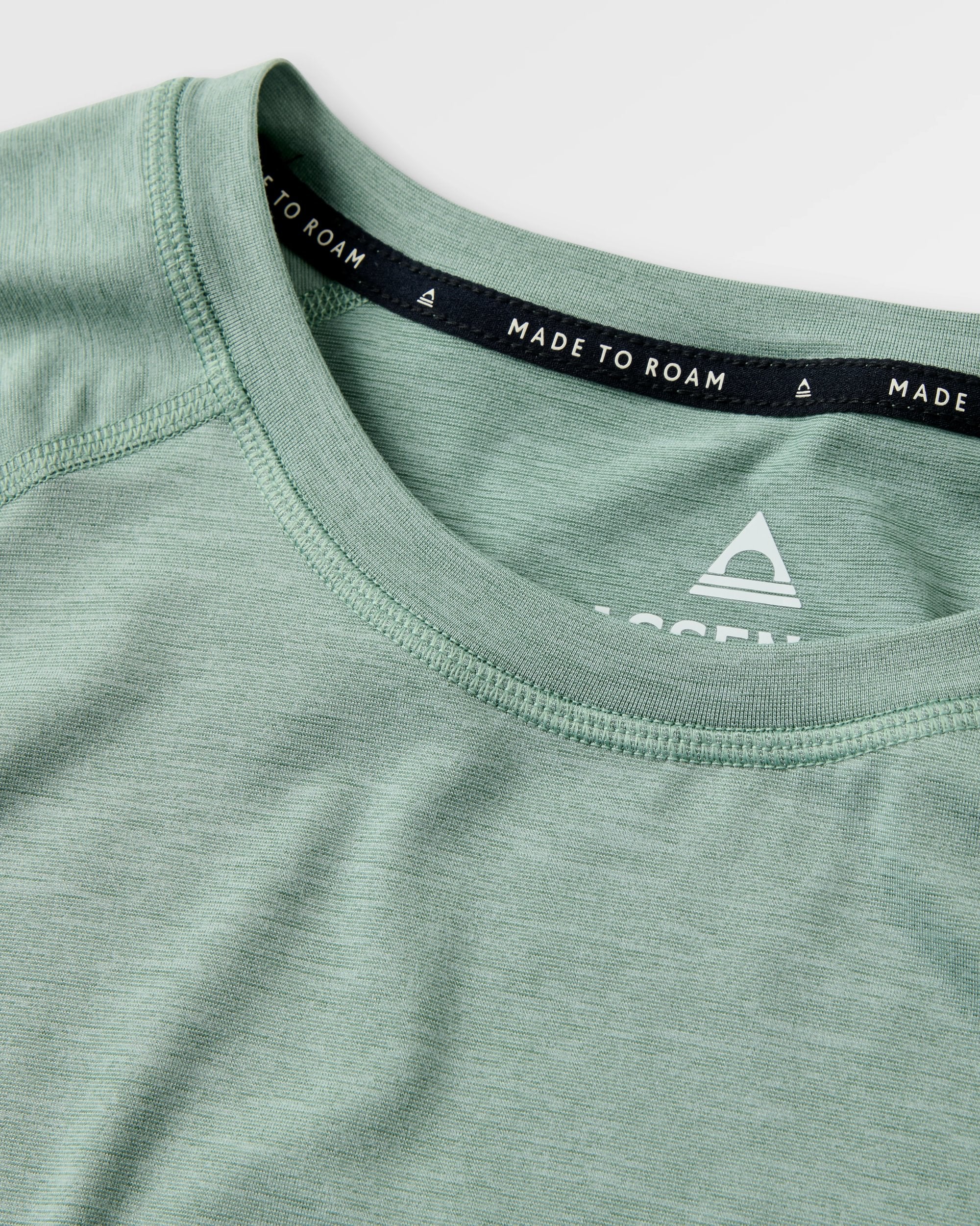 Light Ray Lightweight Surf T-Shirt - Pistachio Marl - Image 4