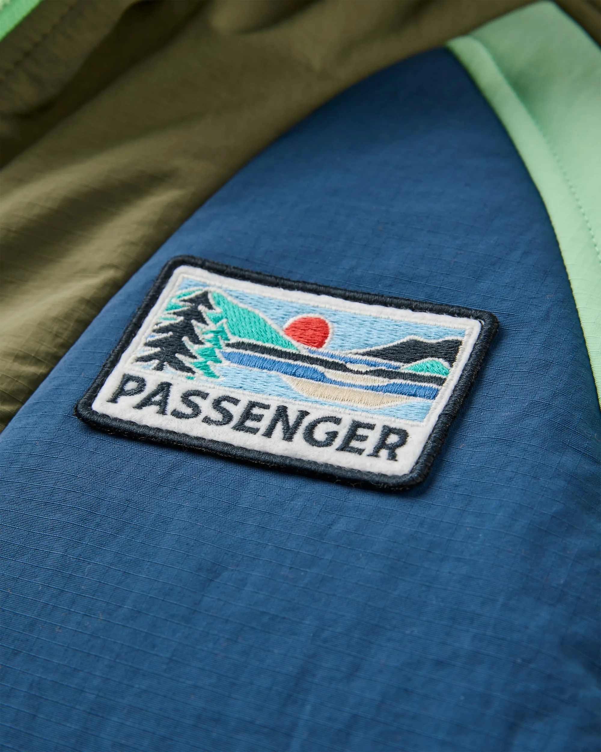 Ocean Insulated Anorak - Dark Denim/ Dusty Olive - Image 5