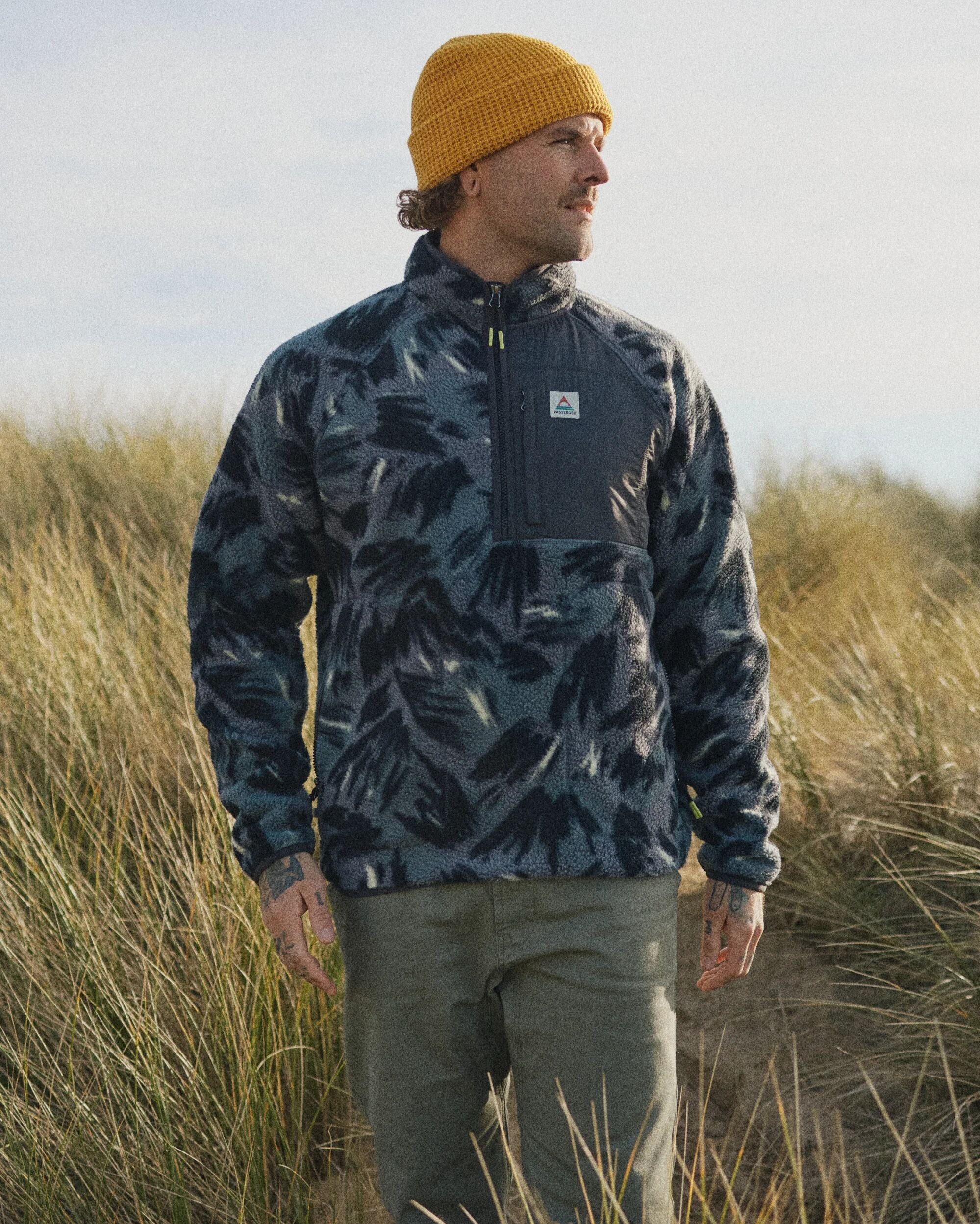 Offgrid 1/2 Zip Sherpa Fleece - Abstract Mountain Charcoal