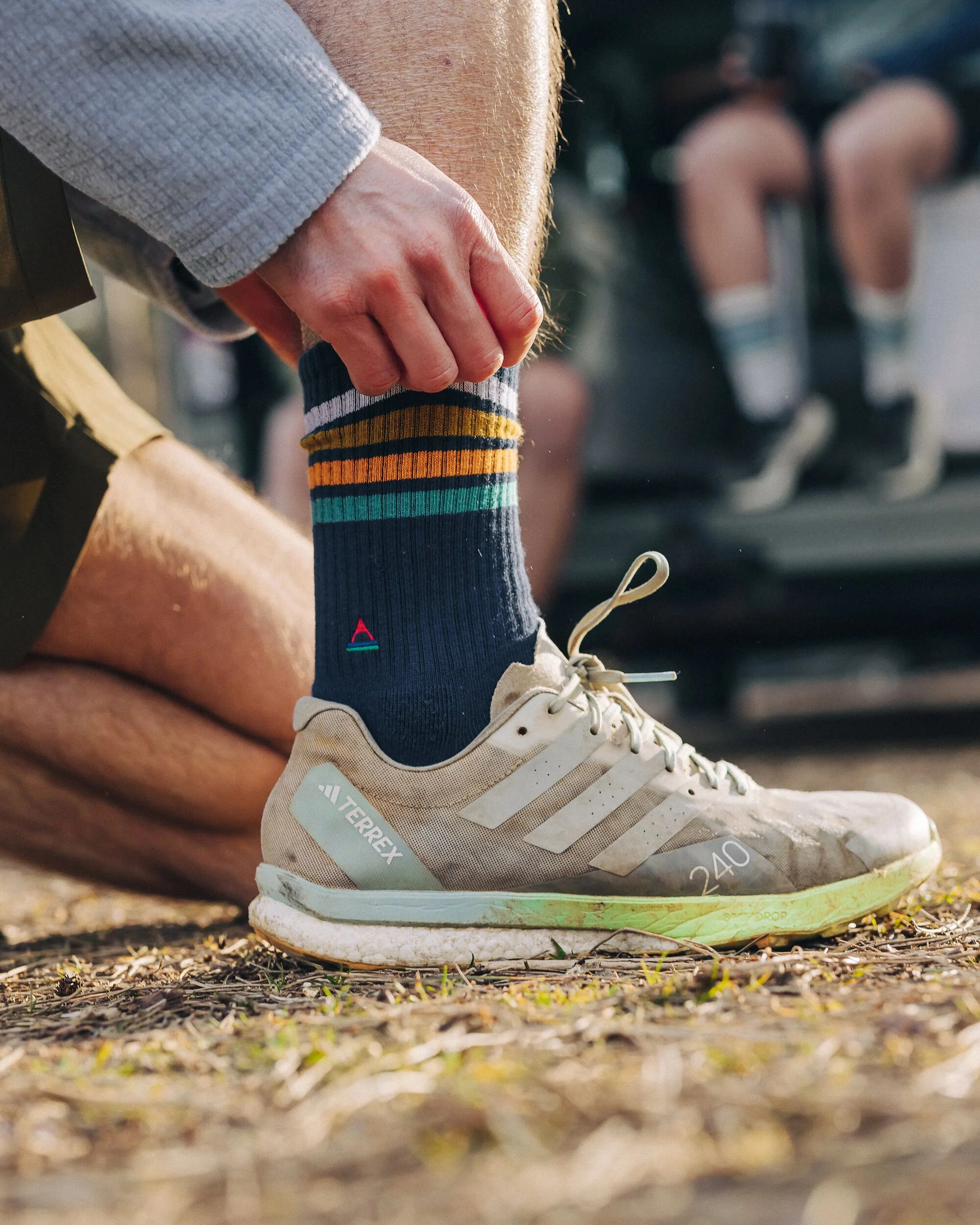 Classic Midweight Crew Socks - Navy - Image 2