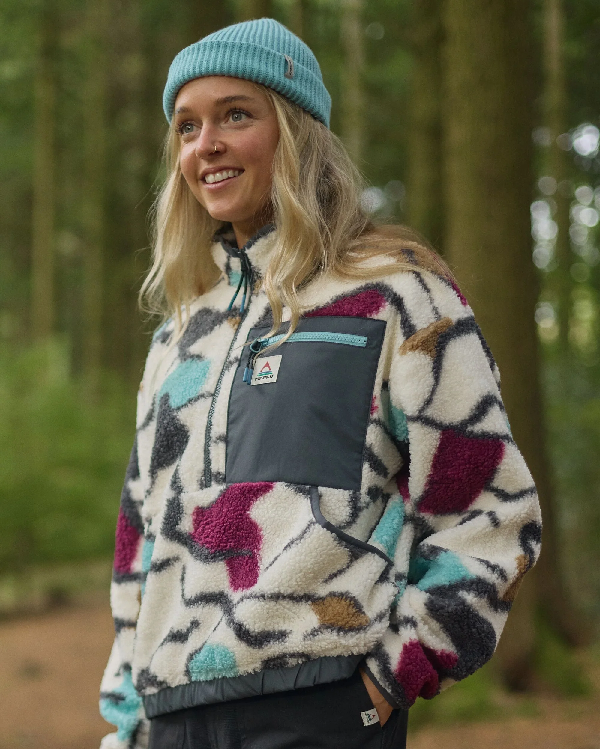 Ravi Sherpa Fleece - Abstract Trails Off White