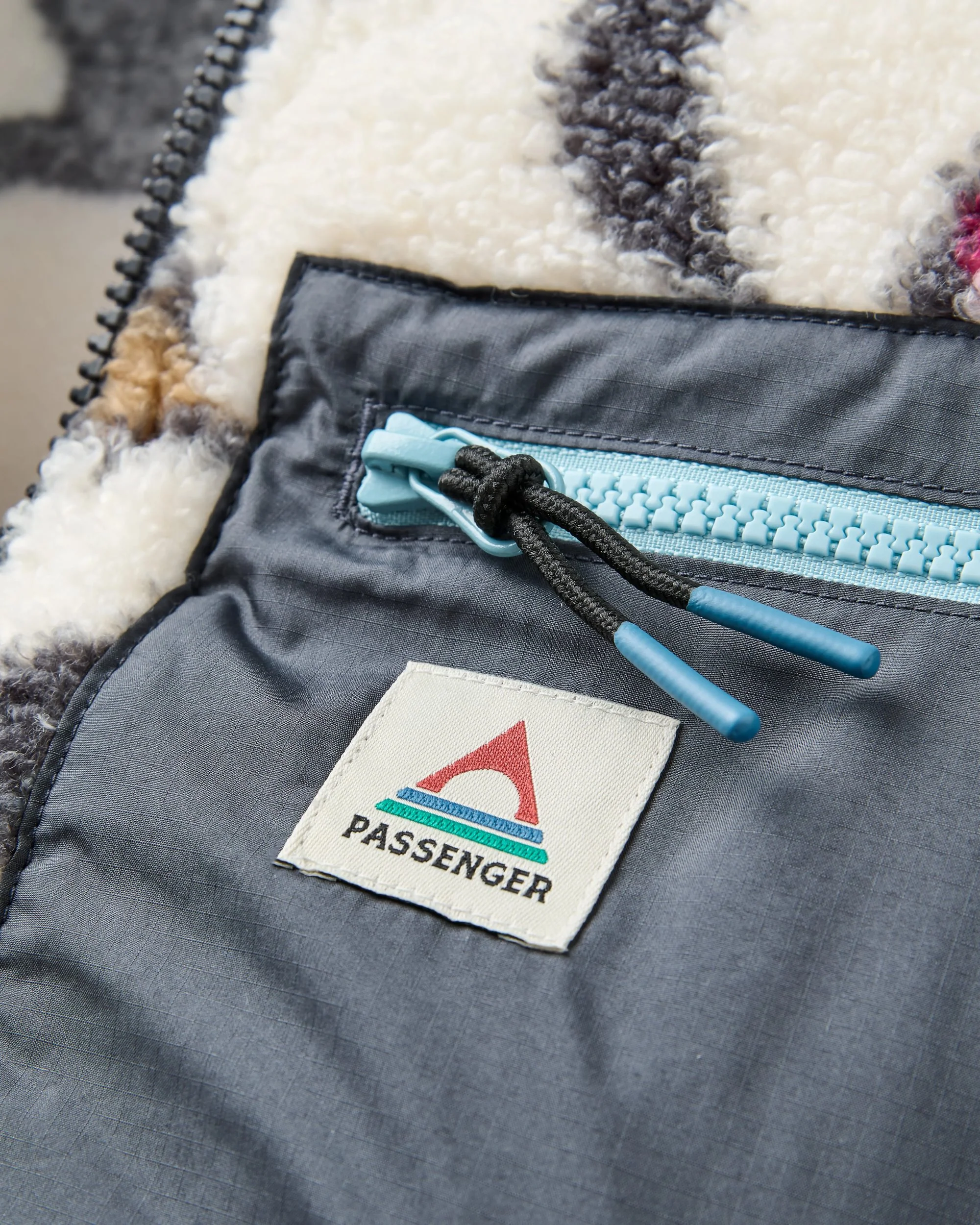 Ravi Sherpa Fleece - Abstract Trails Off White - Image 5