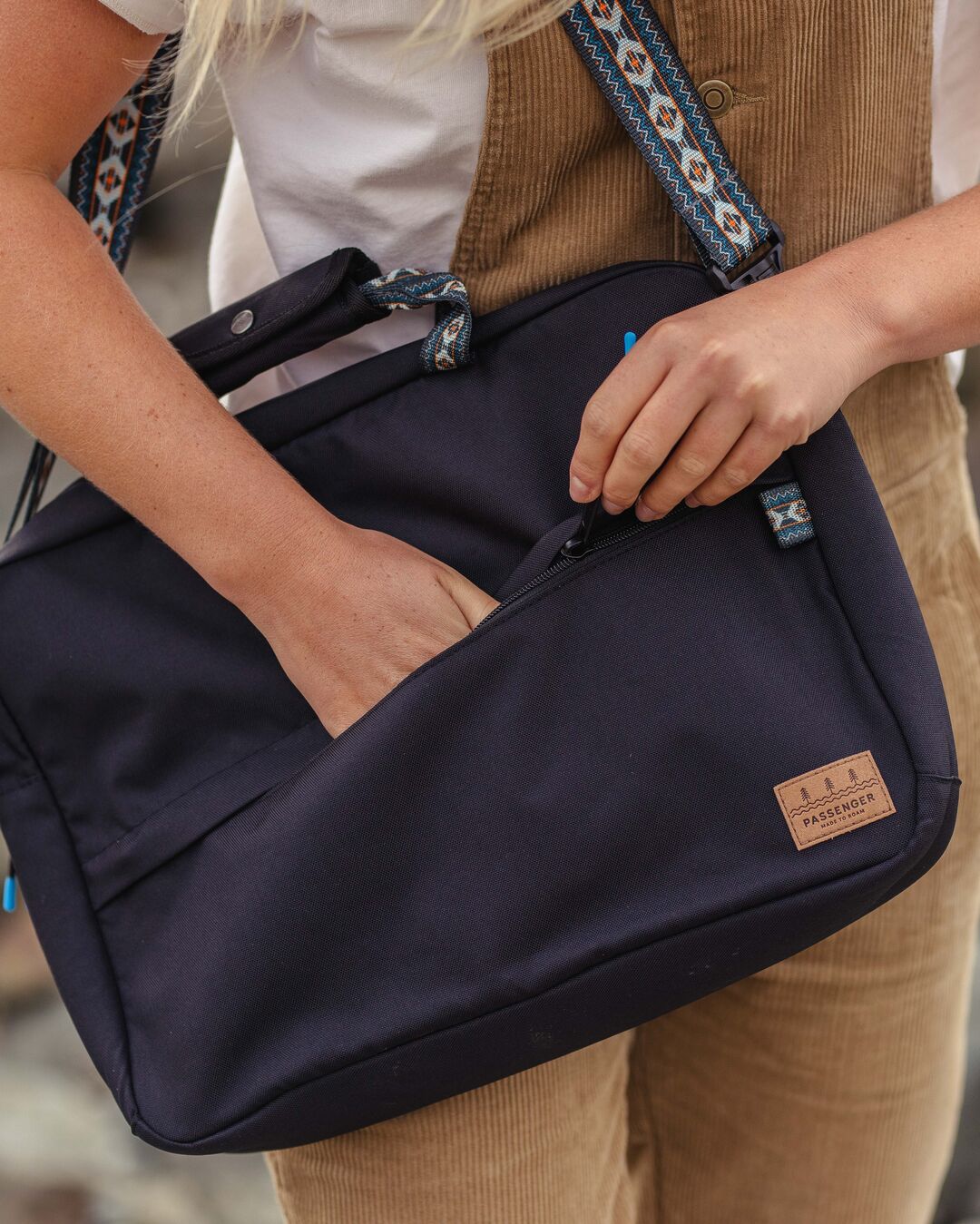 Messenger Bag - Black