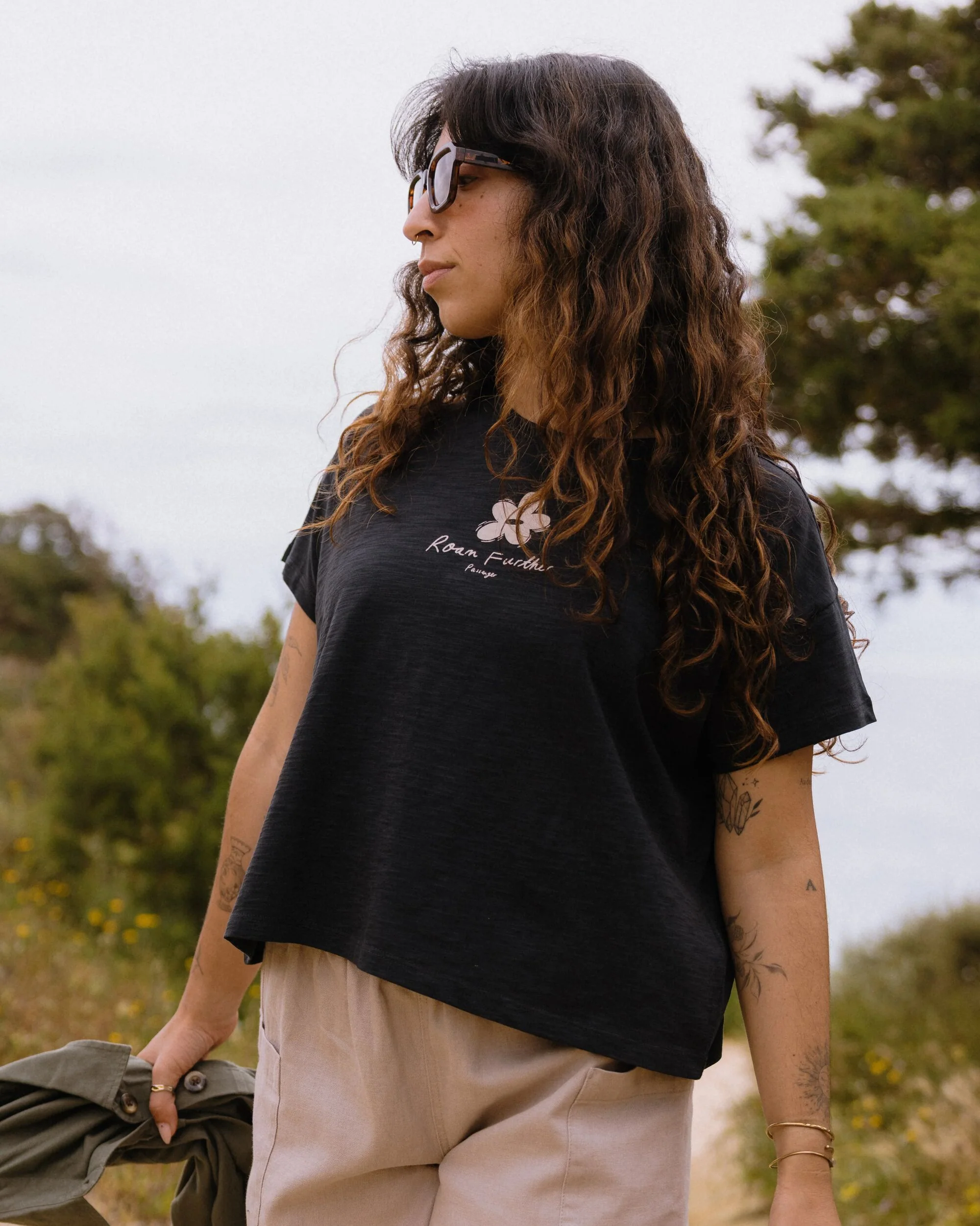 Roam Further T-Shirt - Black - Image 3