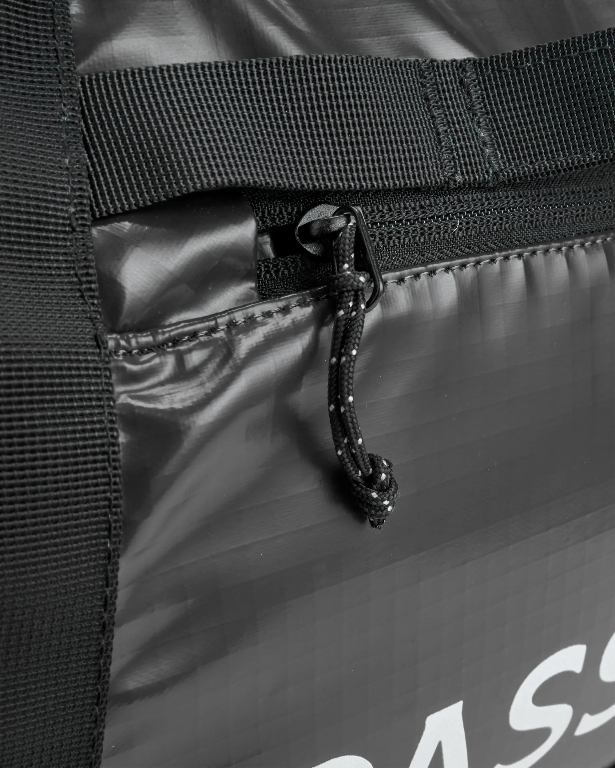 Roamer 40L Duffel Bag - Phantom Black - Image 13