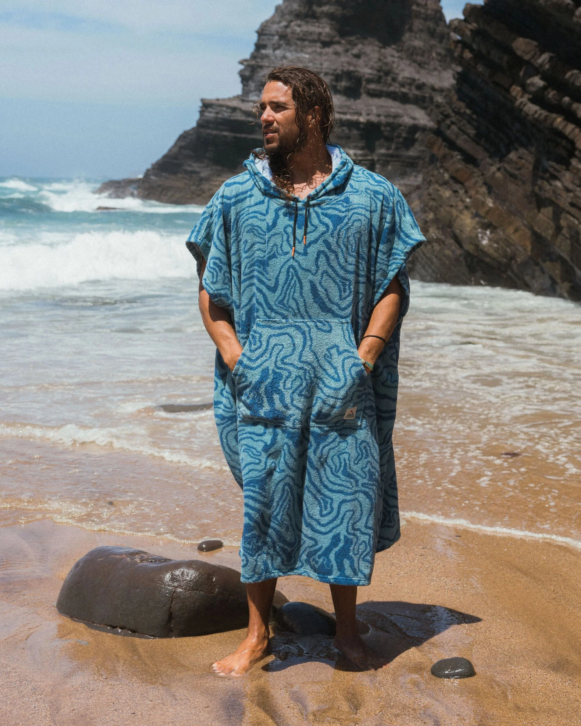 Shoreline Cotton Towel Poncho - Strata Swirl Arctic