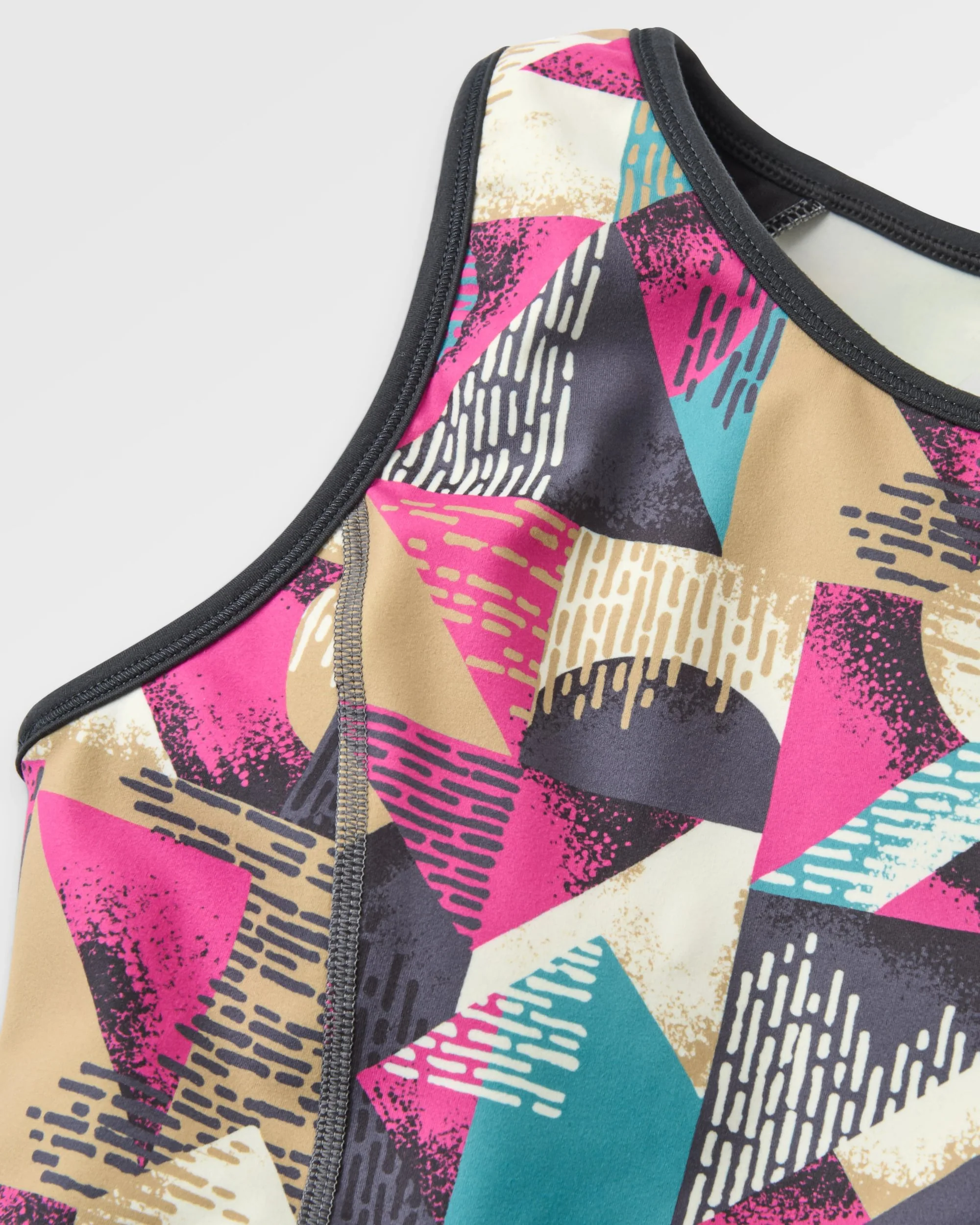 Solscape Active Vest - Mosaic Mountain Charcoal - Image 3