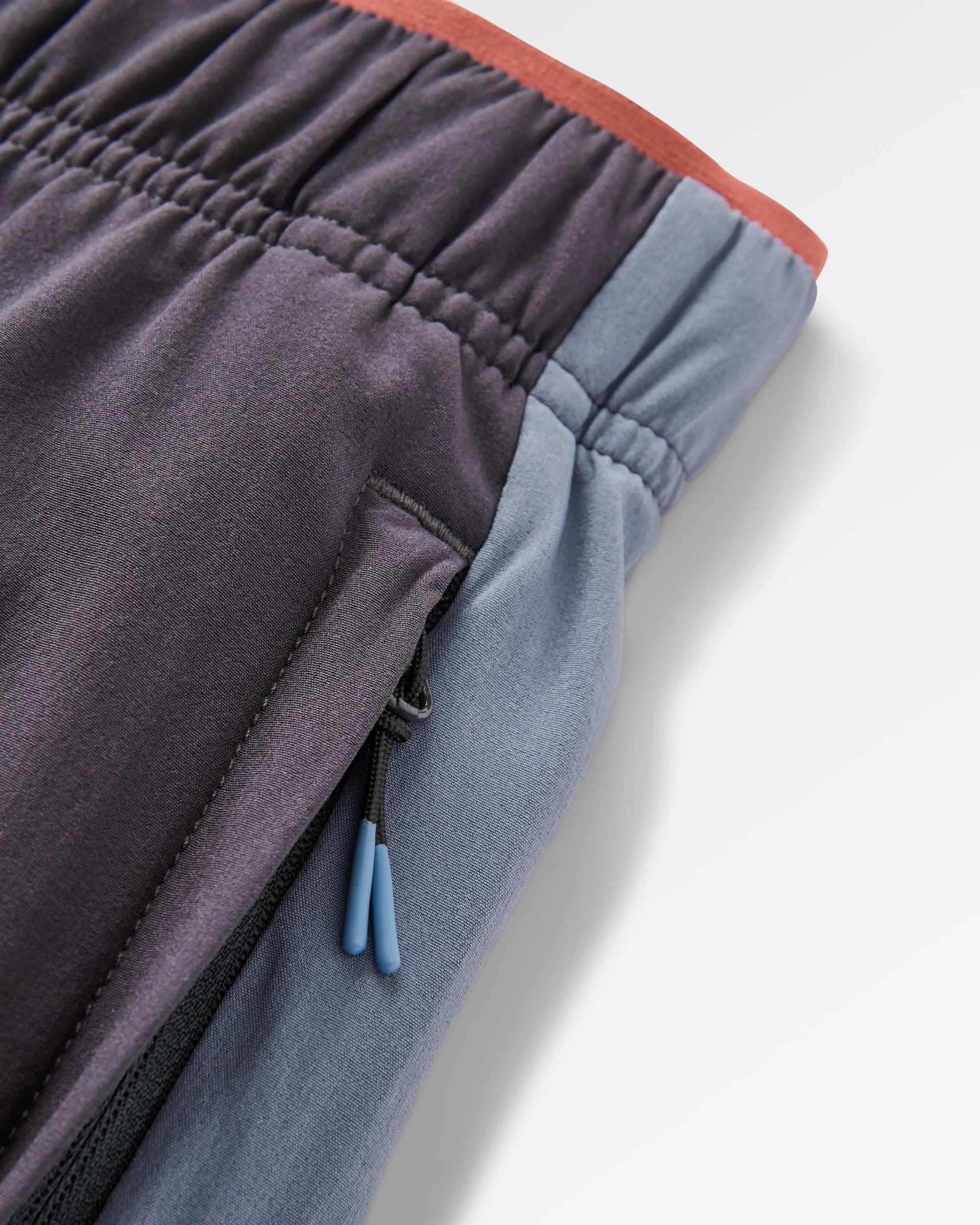 Swift Trail Short 7" - Faded Black - Image 4