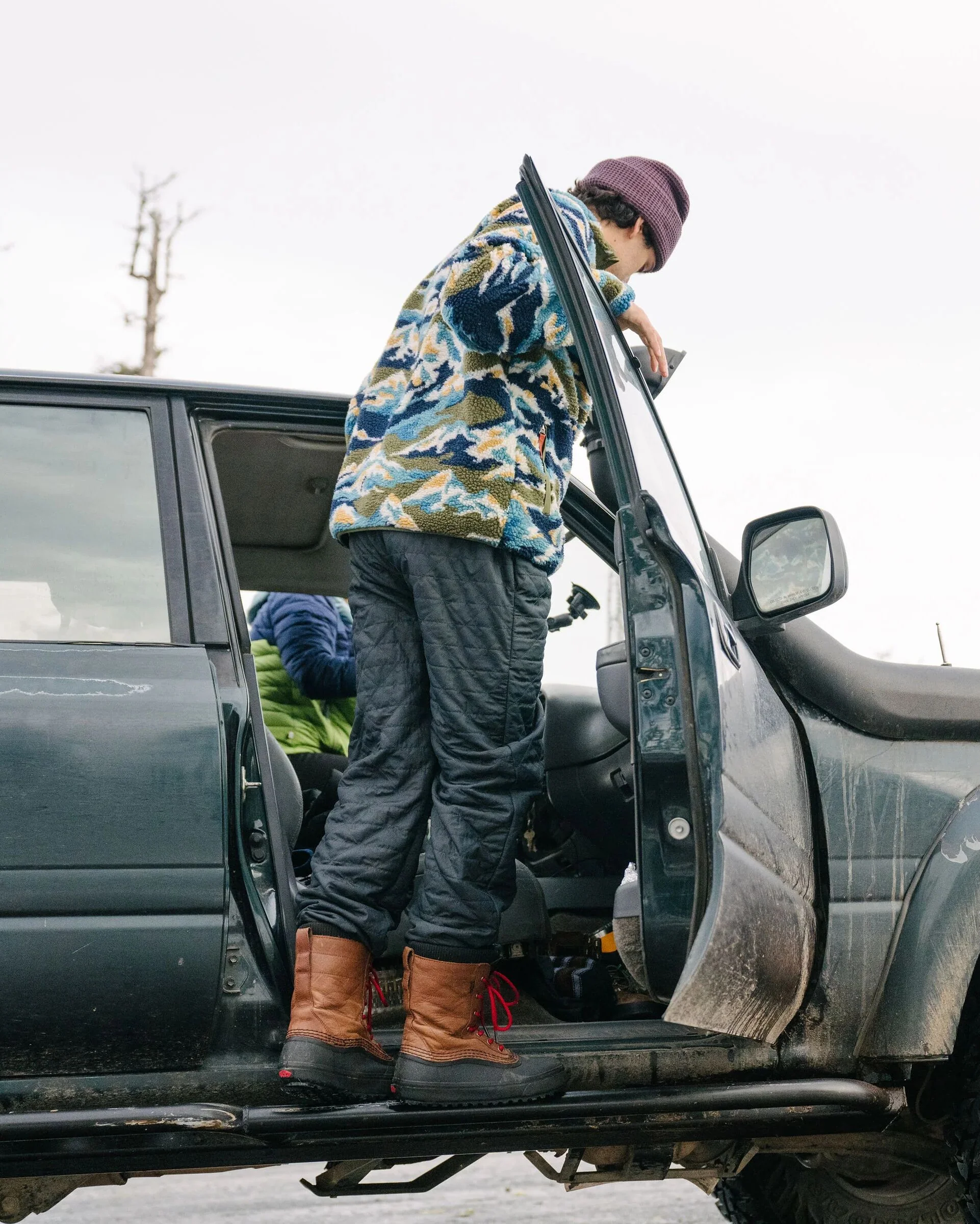 Timberline Quilted Jogger - Black - Image 3