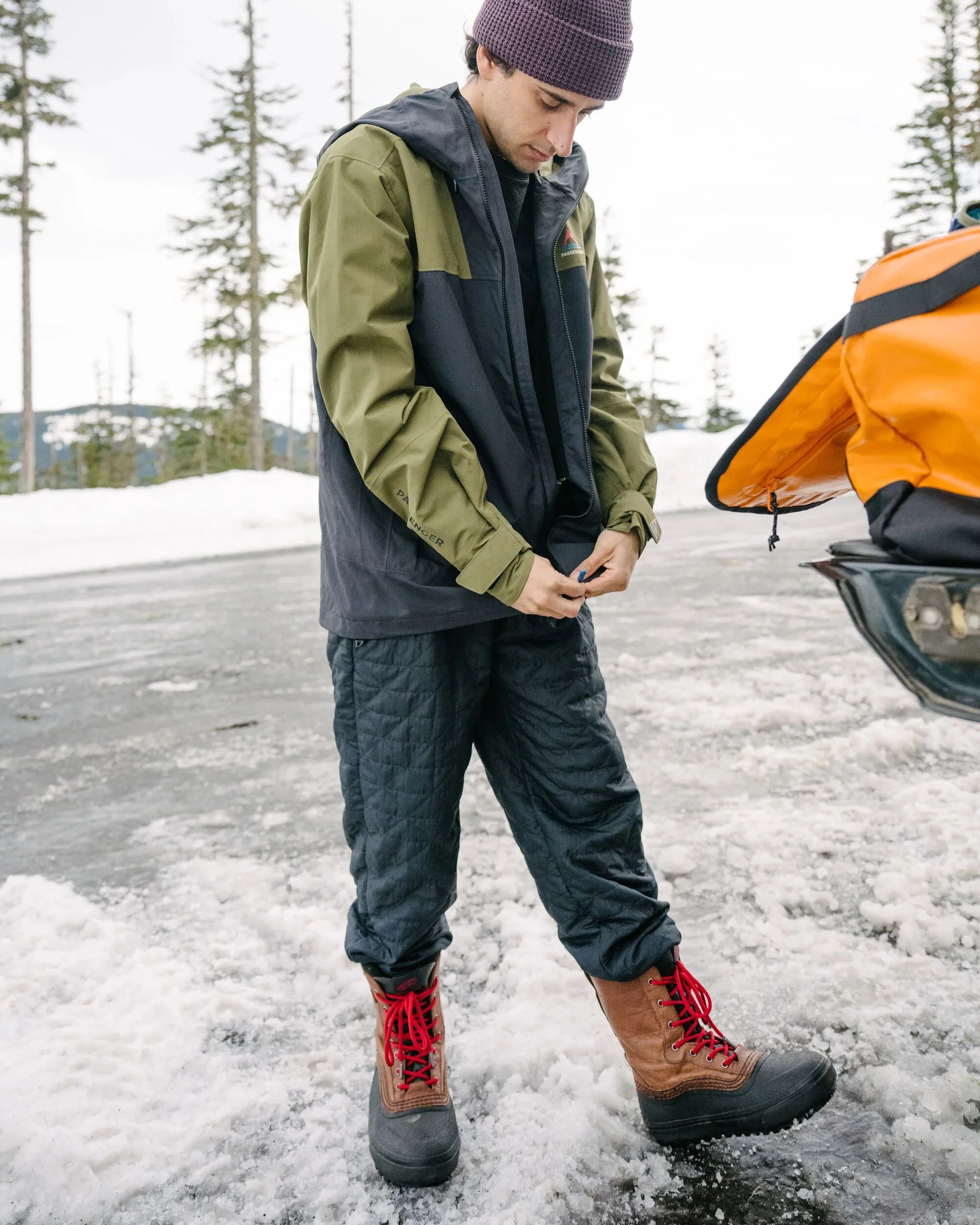Timberline Quilted Jogger - Black - Image 4