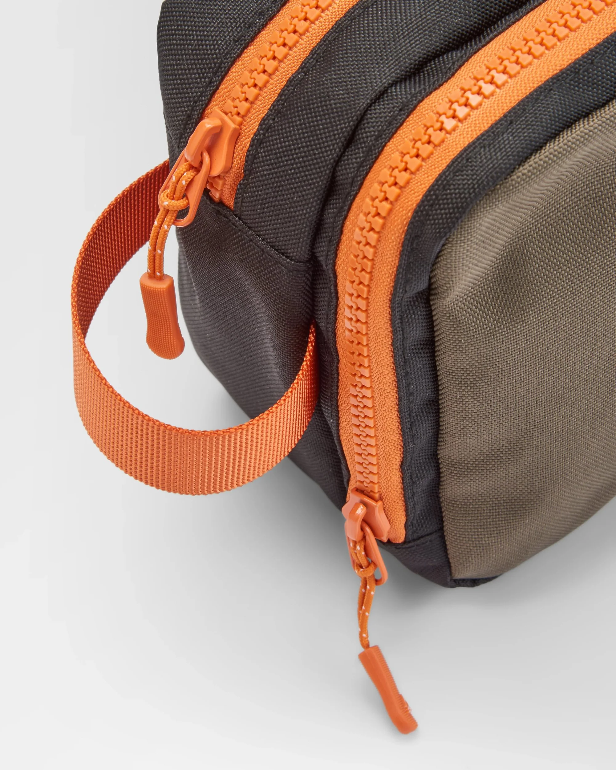 Travel Wash Kit - True Black/ Khaki - Image 6
