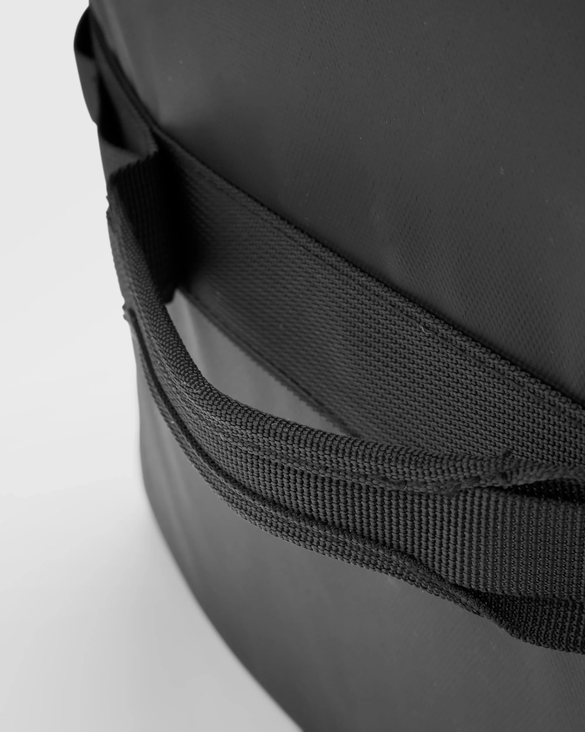 Vandrobe Duffel - Black - Image 11