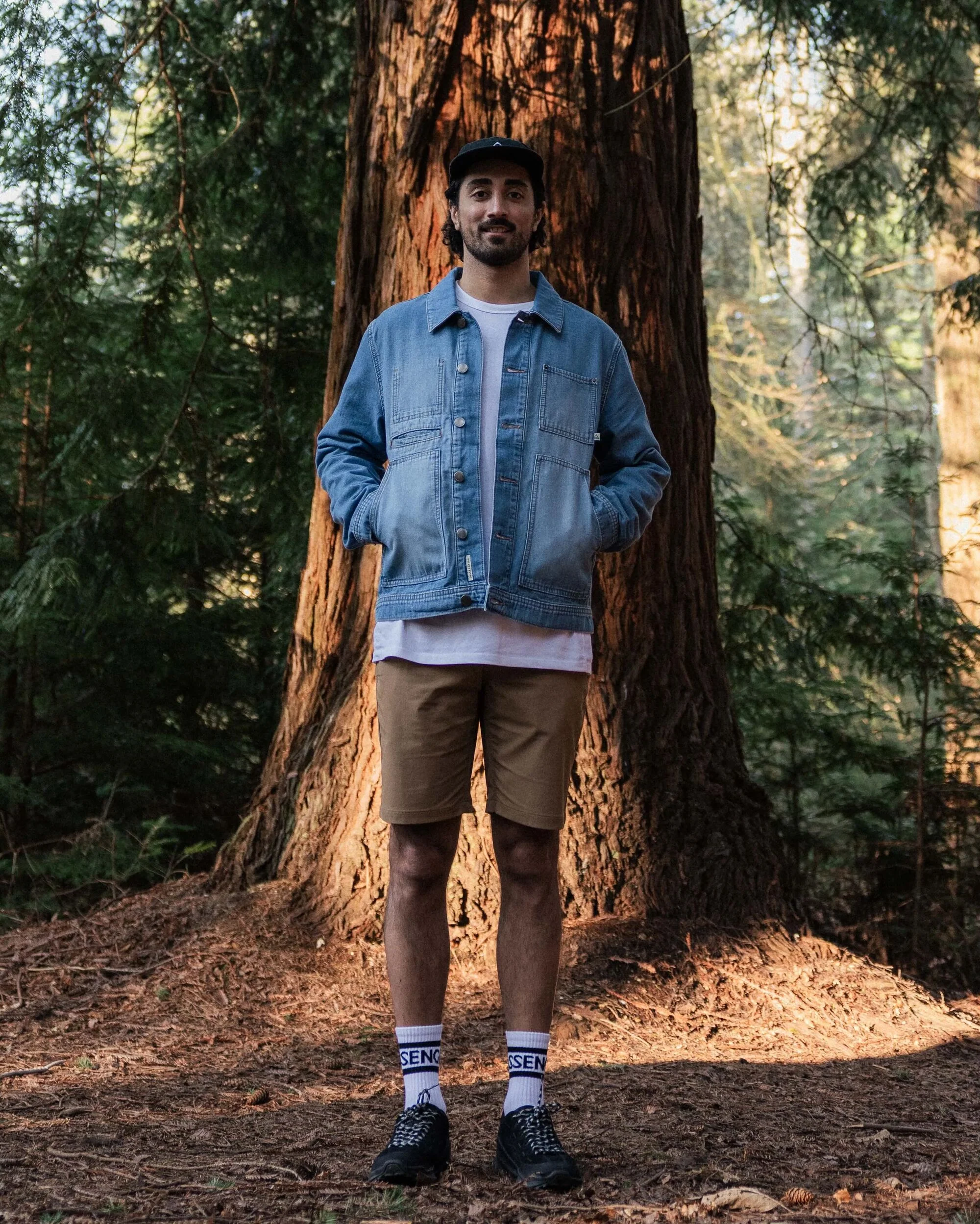 Vantage Denim Jacket - Light Wash Denim - Image 4