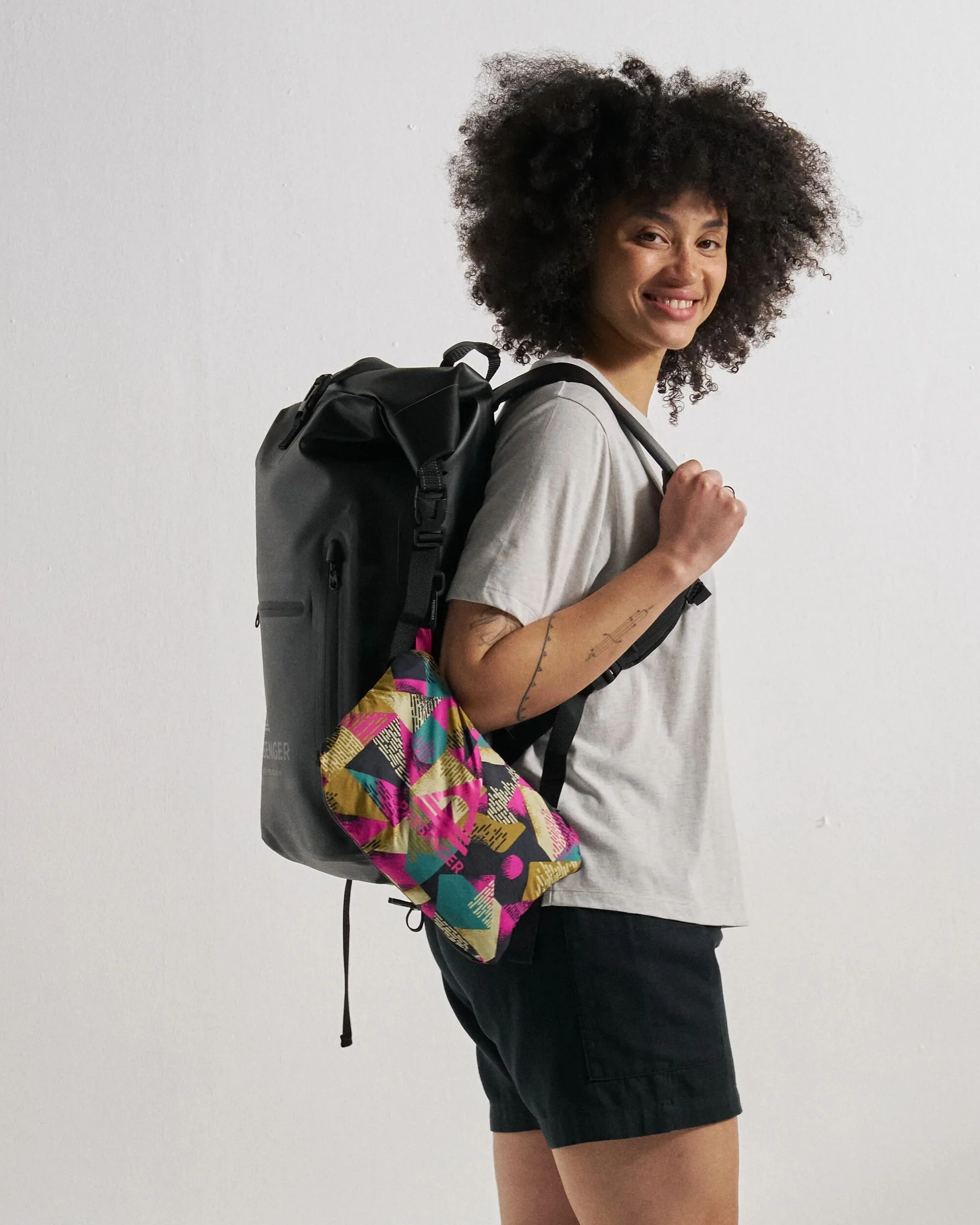 Viento Windshell Jacket - Mosaic Mountain Charcoal - Image 6