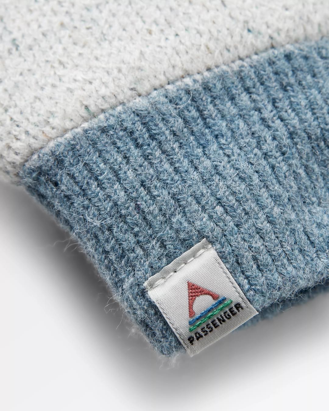 Wave Fleece Lined Mittens - Vintage White - Image 3