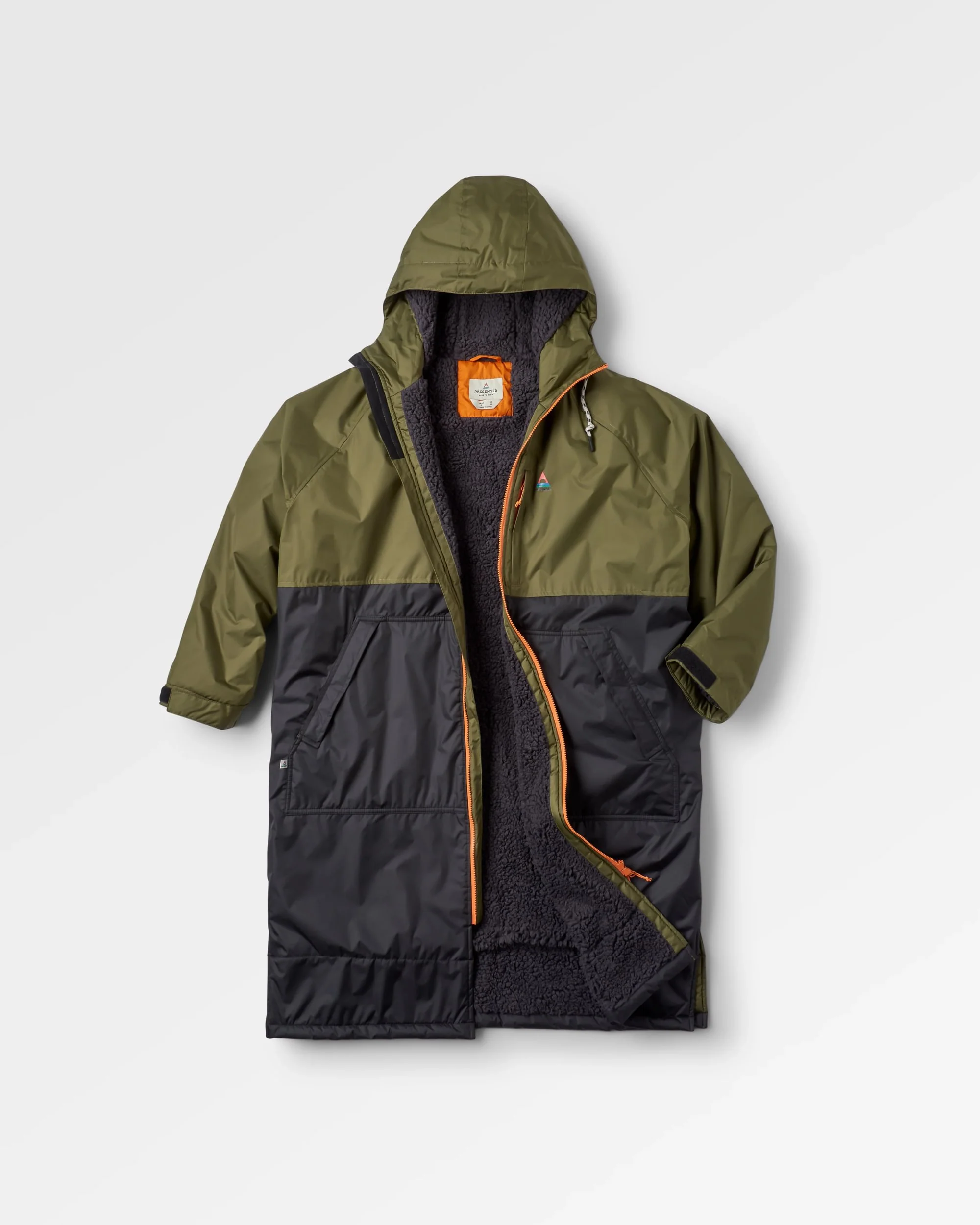 Waves Sherpa Lined Changing Robe - Black/Khaki