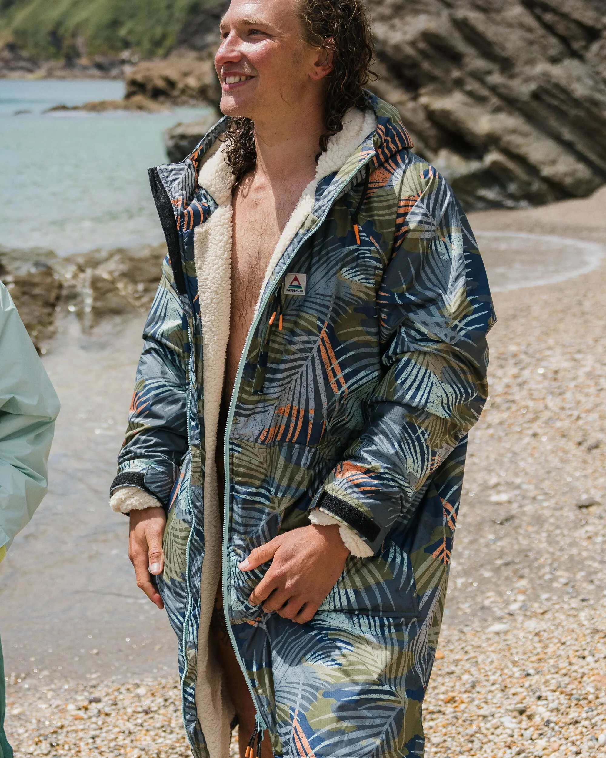 Waves Sherpa Lined Changing Robe - Palm Camo Apricot